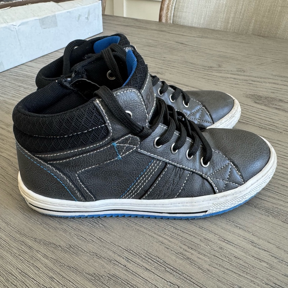 Spox boys shoes